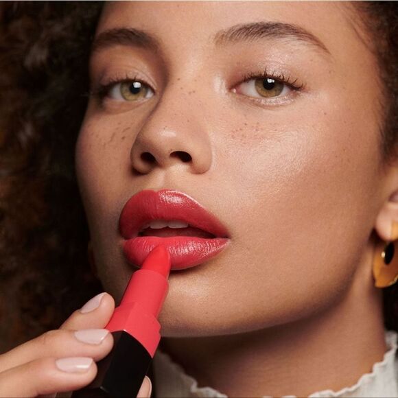 Bobbi Brown Crushed Lip Color in Watermelon 🍉 (Hot Barbie Pink) - Picture 7 of 17